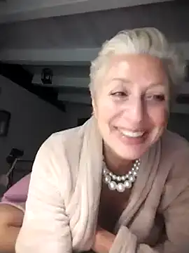 [8 Oct 23:36] Private Show - Video von divinaerotica Cam-Model