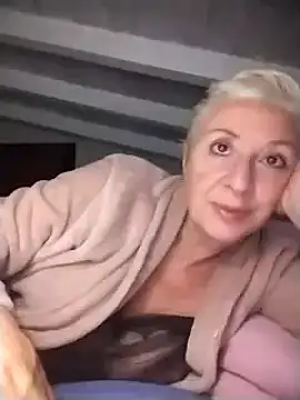 [11 Oct 22:35] Private Show - Video von divinaerotica Cam-Model