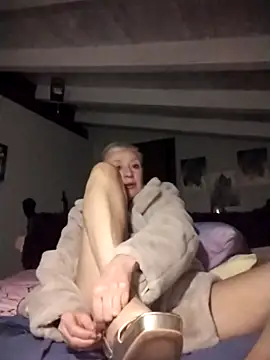 [17 Dec 21:18] Private Show - Video von divinaerotica Cam-Model