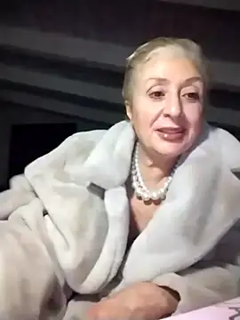 [8 Jan 22:34] Private Show - Video von divinaerotica Cam-Model