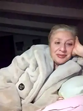 [11 Jan 23:06] Private Show - Video von divinaerotica Cam-Model