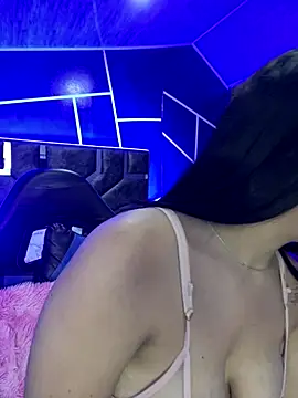 Cum very horny - video by Melody_rousse_ cam model