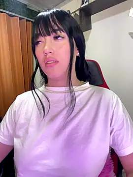 I masturbate until my fingers are wet - video by Melody_rousse_ cam model