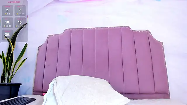 Show - відео від вебкаммоделі Lia_Guzman