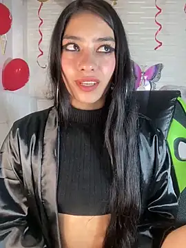 show hot + suck dildo - video by TayylorSexx cam model