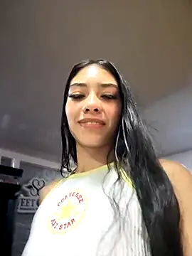 spit tits + naked - video by TayylorSexx cam model