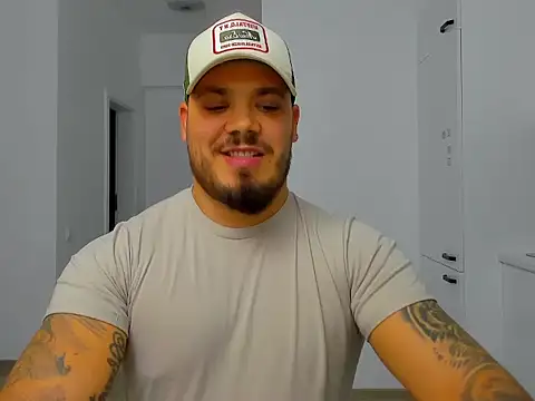 [4 Nov 11:11] feet and flex - video van ZackMasterss cam-model