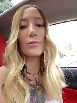 I suck in public - video by SvetLive cam model