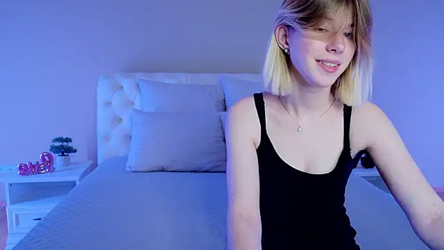 Private Show - video by Bella_amory cam model