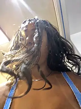 I stuck out my tongue and gave my pussy several slaps - video di dianagolley420 modella di cam