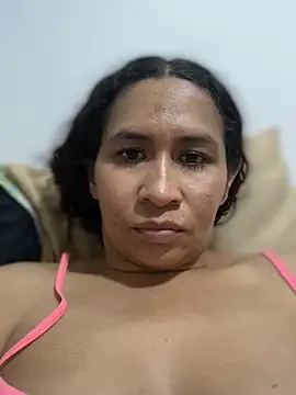 [21 Sep 00:45] Private Show - video by Carola-Ross cam model