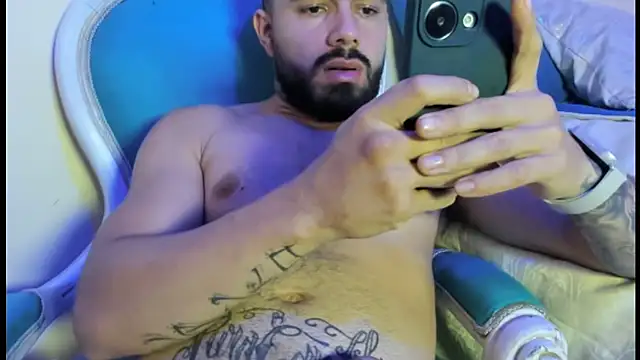 Private Show masturbation - video by mikeblaree cam model