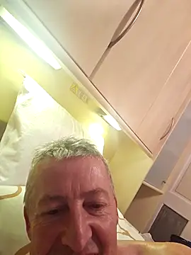 [23 Mar 01:40] Private Show－カメラキャストのGrandman147の動画