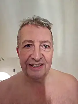 [30 Mar 17:45] Private Show－カメラキャストのGrandman147の動画