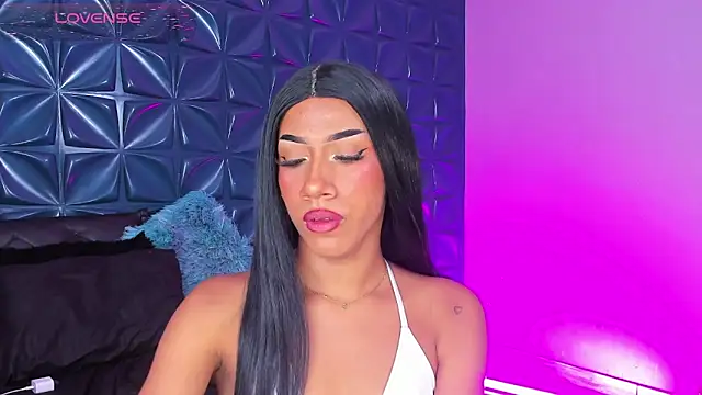 Smoking 🔥💗 - video by AntoniaSantos cam model