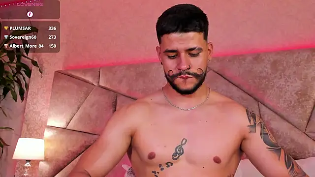 Vribradno in the foreground🎇 - vidéo du modèle de showcams DickGriffith_