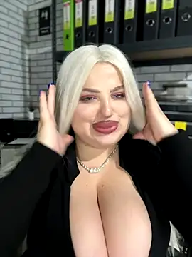 𝑪𝒖𝒎 𝒔𝒉𝒐𝒘 𝒂𝒕 𝒘𝒐𝒓𝒌 💦💙 - video by Eliaden cam model