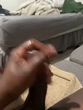 Cum show - video by Zooh cam model