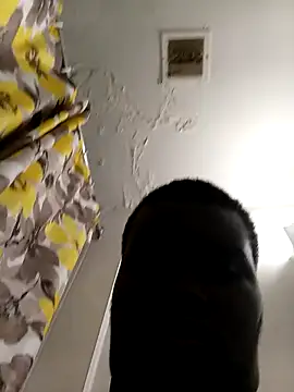 [23 Jun 20:23] Public Show - video by Akawsijunior21 cam model