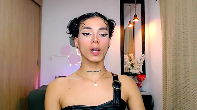 cute - video by nilam_valker cam model