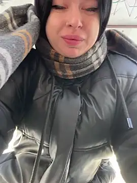 Private Show sex in entrance - 視頻由 AlishaOfThorns 主播提供