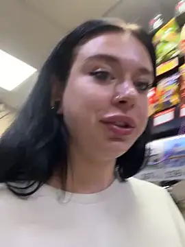 I masturbate naked right in the store's sales area!!!!!! - فيديو من AlishaOfThorns موديل الكام