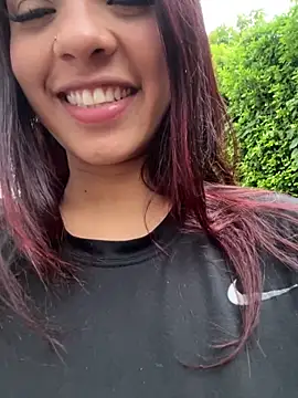 Oil in public my girl while I open her ass 💦💋 - video by Alice_surprise cam model