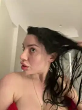 STRAIGHT OUTTA SHOWER 🛁🫦