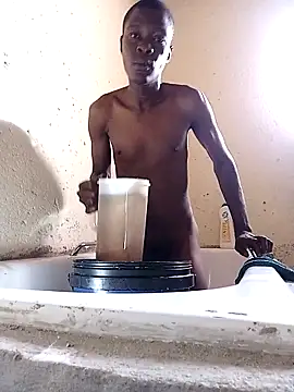 [20 Feb 07:30] Public Show - vidéo du modèle de showcams lilpip