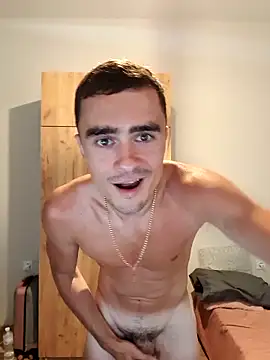 I show my apartment and refrigerator - vidéo du modèle de showcams GoodGG