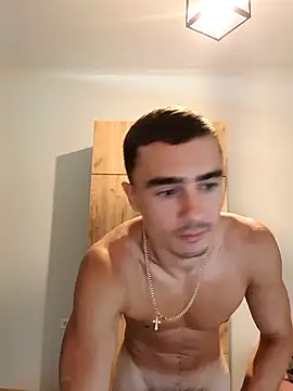 I lick my armpits - vidéo du modèle de showcams GoodGG