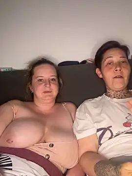 Private Show- Free Nipples Lesbian