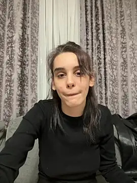 Gape ass and pussy and finger pussy - video by Mazzekyn cam model