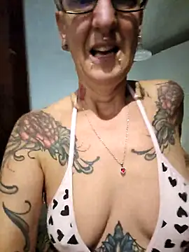 Pussyfuck (Private Show) - vídeo de Emma_Milf25 modelo de câmara
