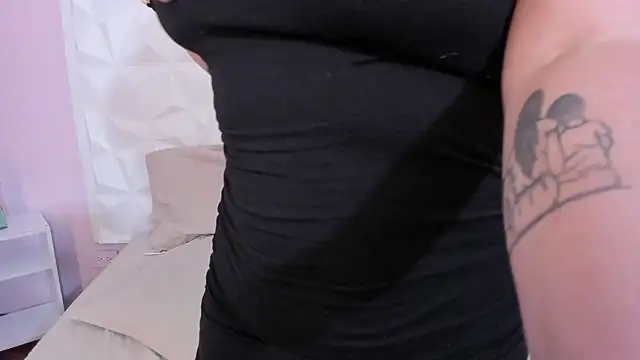 my body is for u? - video by Valeriagomez_ cam model