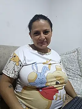 Naked - video by nahomysaints cam model