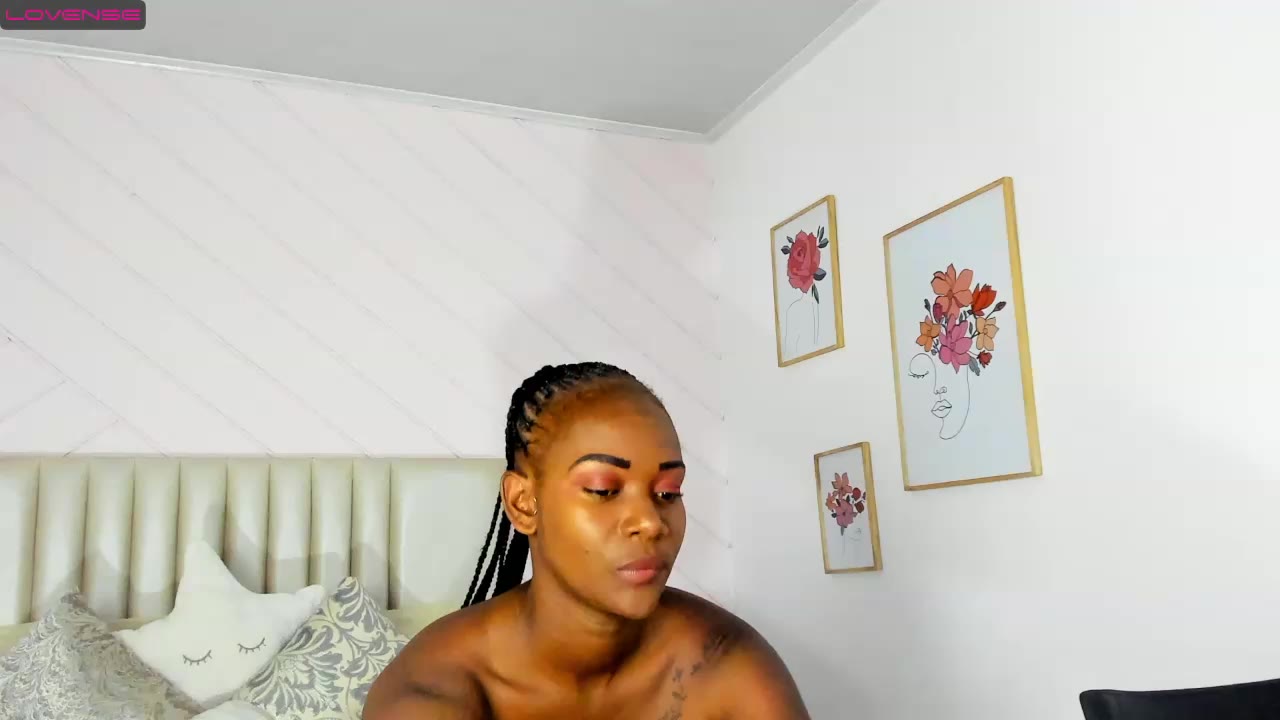 sexy nude dancing - video by Nattasha_ cam model