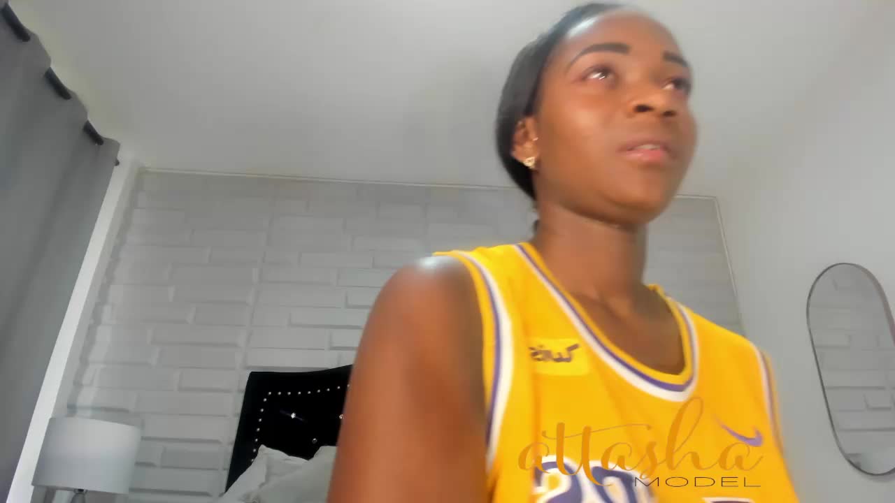 OIl in my Ass - video by Nattasha_ cam model