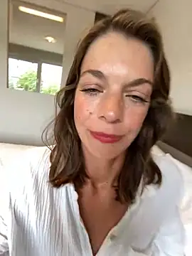 Squirt in Hotelroom- Private Show - video by Vanillezucker cam model