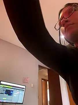 naked body + zoom clit 🫦 - video by Katy_18 cam model