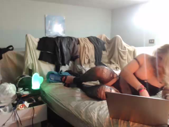 [7 Jan 01:56] Private Show - video av emmex671 cam model