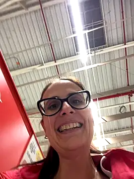 Private Show in Auchan (public) - vidéo du modèle de showcams NataKitten