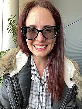 Private Show Out in Public - vidéo du modèle de showcams NataKitten