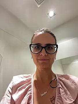 [10 Nov 19:58] Bobby’s Private Show - vidéo du modèle de showcams NataKitten