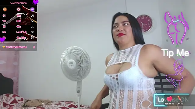 Dildo in my pussy until dripping - video by astrii_33 cam model