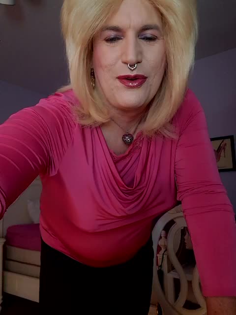 [4 Dec 18:38] Private Show - video by Victoriatv1 cam model