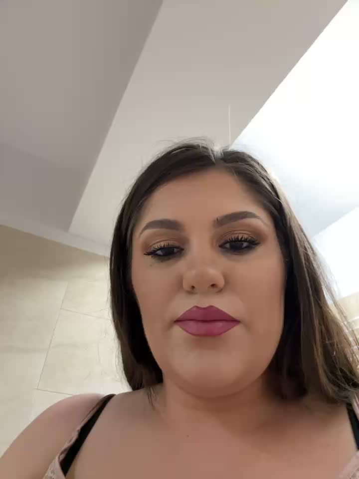 [28 Aug 15:26] Private Show - فيديو من Layla- موديل الكام