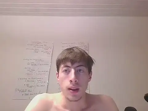 20. Juni 2026 - "private Show jerking off" 😃😈👀 - فيديو من VelvetRagottiOG موديل الكام