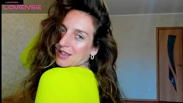 With love, your Zoya – video od webkamerové modelky desired_zzoya