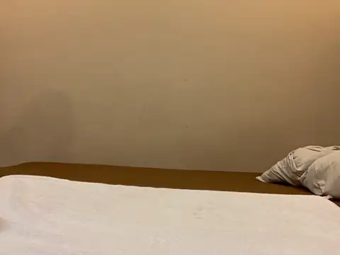 [5 Jul 21:56] Spy Show - video van Sollhmaarh cam-model